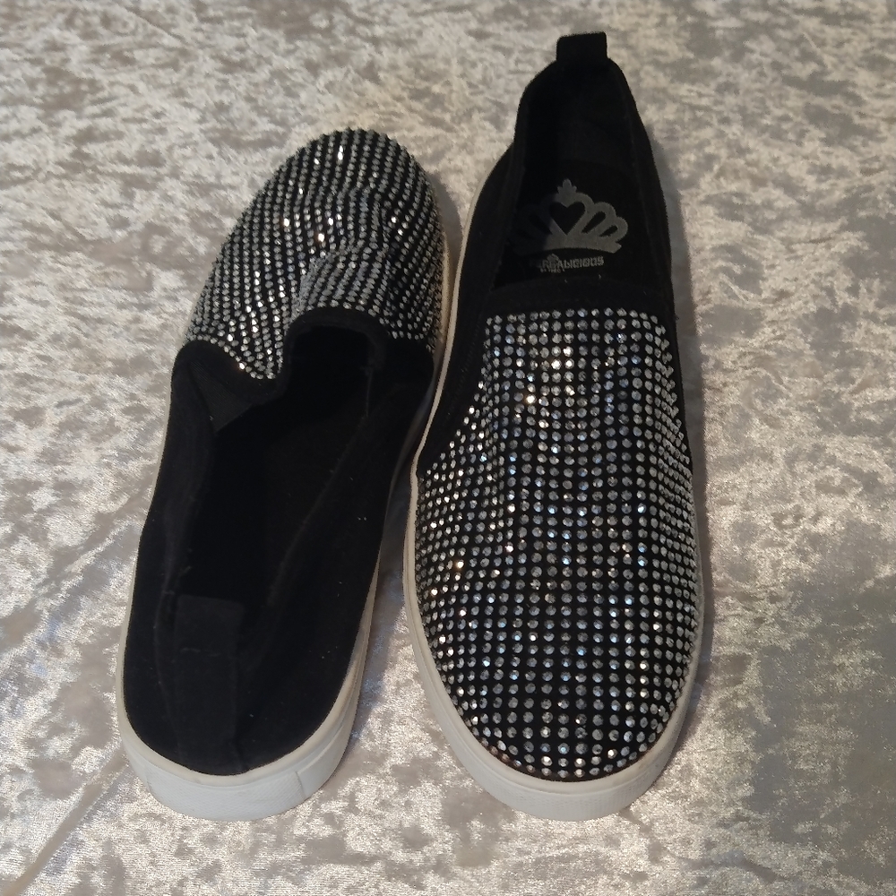 Fergalicious Sutton Studded Sneakers Size 5.5